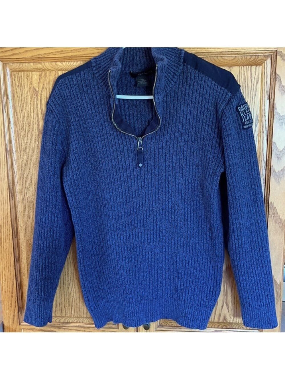 Calvin Klein 🔥🔥men’s sweater size XL.